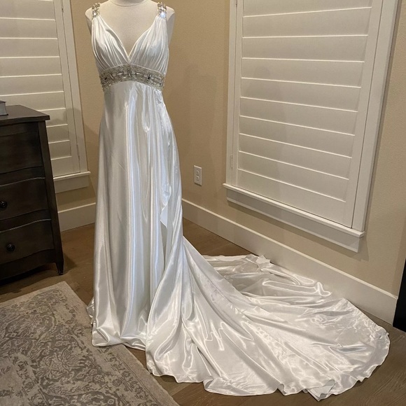 Maggie Sottero Wedding Dress Beaded Open Back V-neck Ivory Train Ballgown 8 - Picture 2 of 14